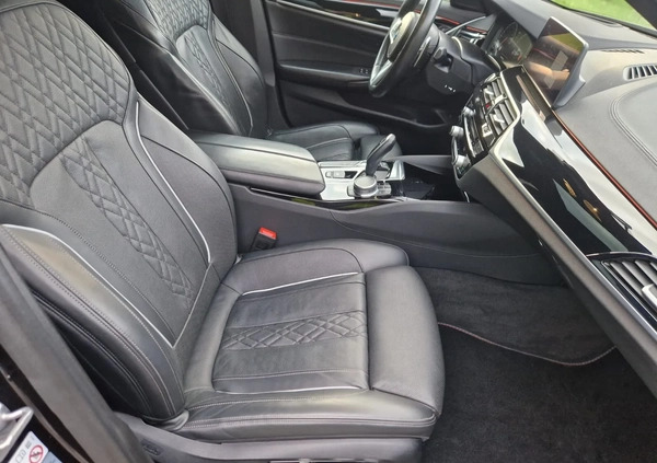 BMW Seria 5 cena 142900 przebieg: 125000, rok produkcji 2019 z Kcynia małe 596